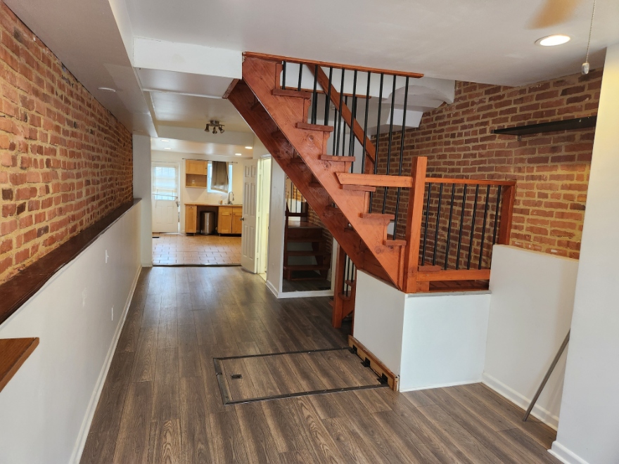 2 Bed 1.5 Bath, 3413 Mr Pleasant Ave 21224 - Image 3