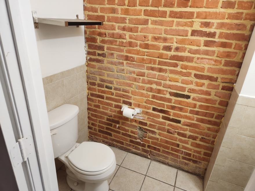 2 Bed 1.5 Bath, 3413 Mr Pleasant Ave 21224 - Image 5