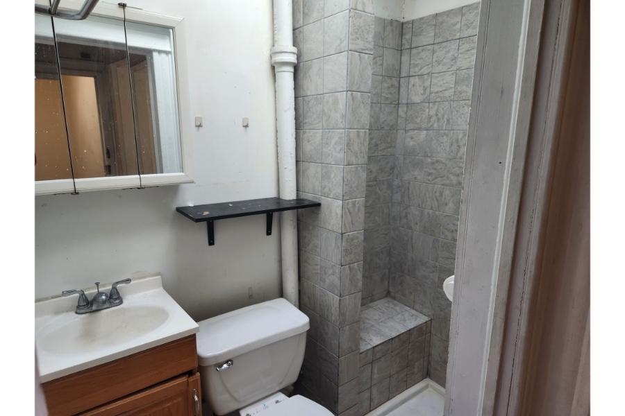 1 Bed 1 Bath, 2904 Guilford Ave 21218 - Image 8