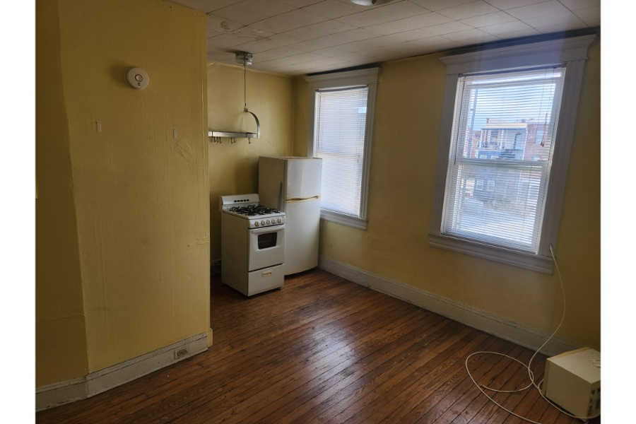 1 Bed 1 Bath, 2904 Guilford Ave 21218 - Image 11