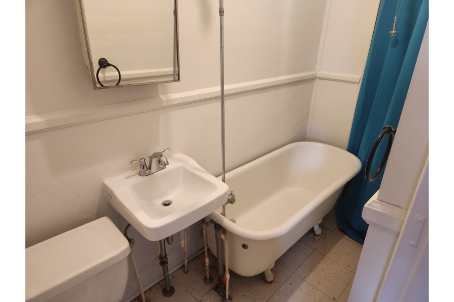 Studio Apartment, 2904 Guilford Ave 21218 - Image 8