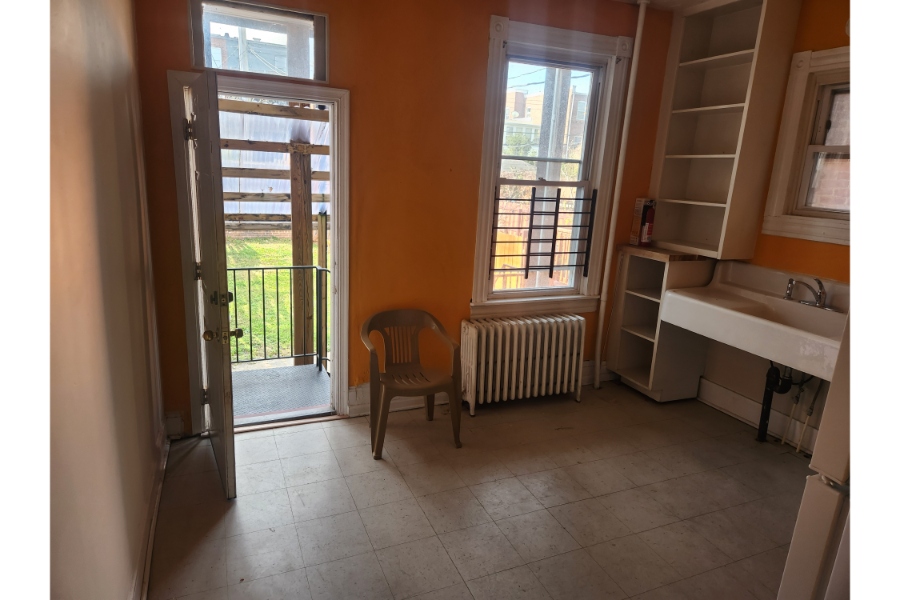 1 Bed 1 Bath, 2904 Guilford Ave 21218 - Image 8
