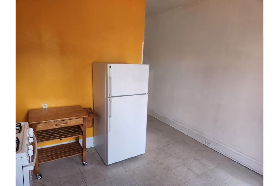 1 Bed 1 Bath, 2904 Guilford Ave 21218 - Image 10