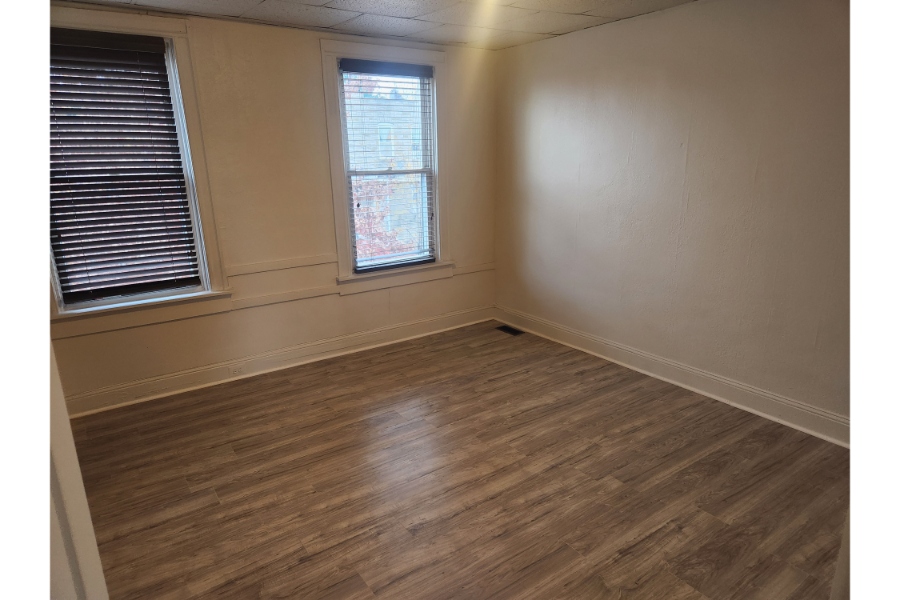 2 Bed 1 Bath, 411 North East St 21224 - Image 14