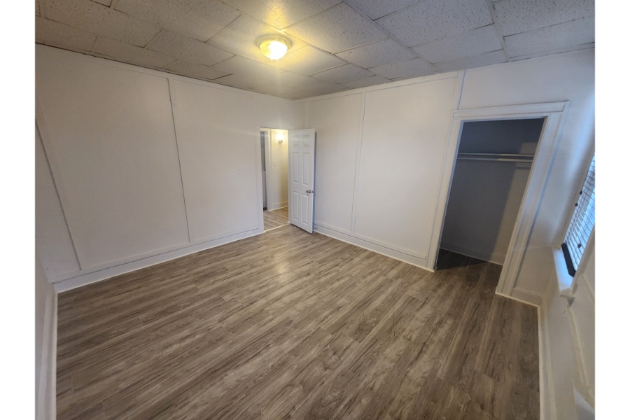 2 Bed 1 Bath, 411 North East St 21224 - Image 15