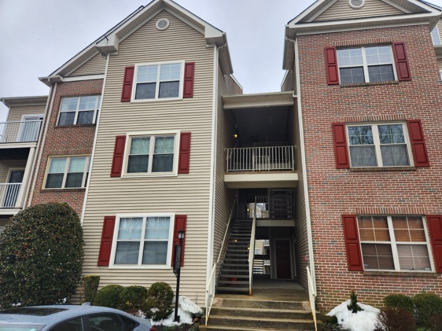 2309 Falls Gable Ln 21209