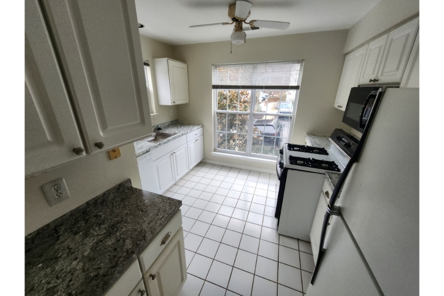 7017 Toby Ln 21209 - Image 10