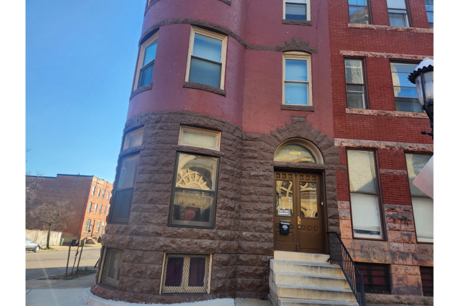 1 Bed and Den 1 Bathroom, 1900 Madison Ave #1 21217 - Image 2