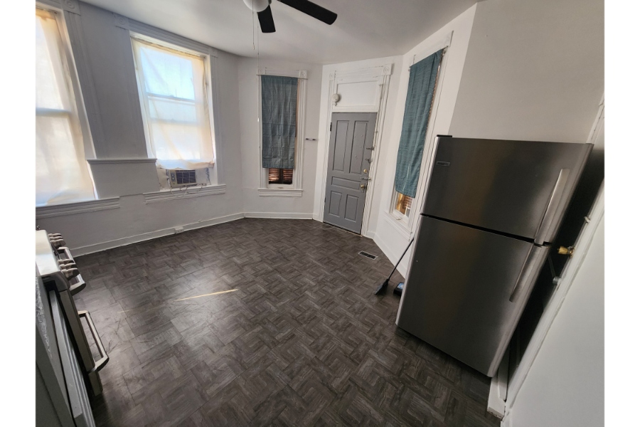 1 Bed and Den 1 Bathroom, 1900 Madison Ave #1 21217 - Image 13