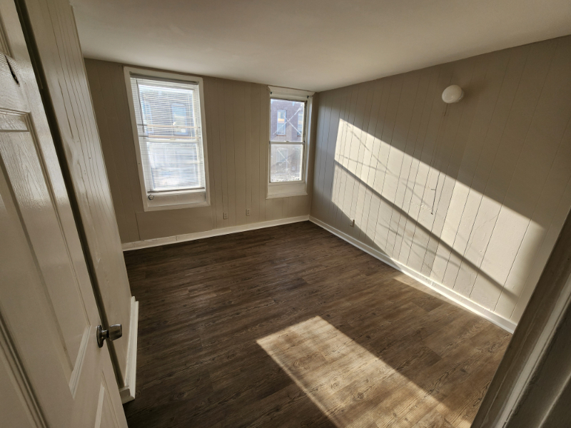 2 Bed 2 Bath, 417 N Rose St 21224 - Image 13