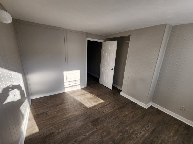 2 Bed 2 Bath, 417 N Rose St 21224 - Image 14