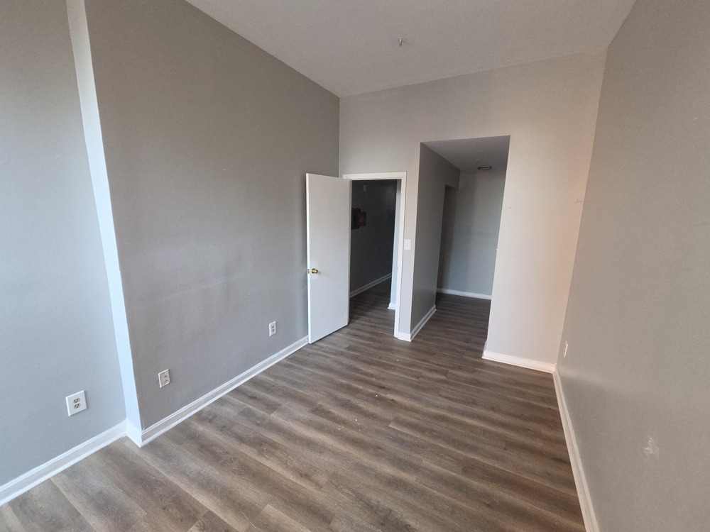 2 Bed 1 Bath Apartment, 102 W North Ave #A 21201