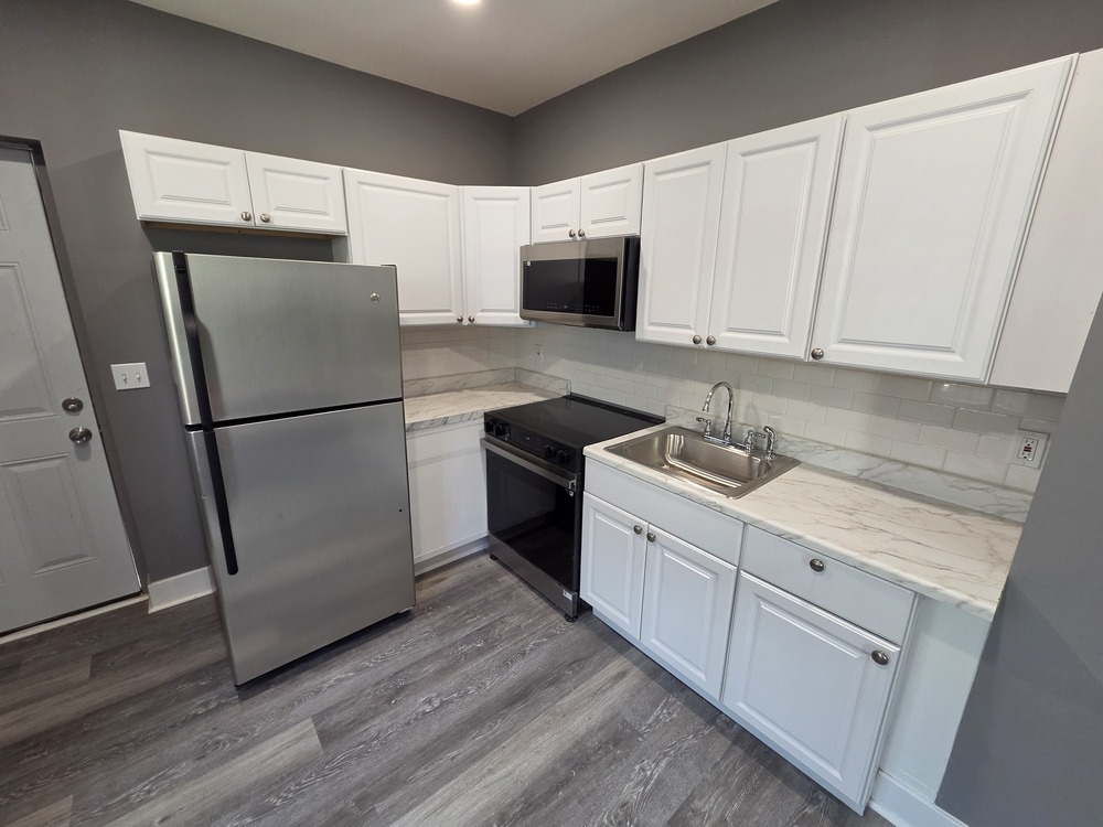 2 Bed 2 Bath, 500 N Port St 21205 - Image 12