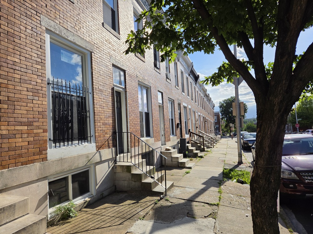 3 bed 1 Bath, 2223 W Fayette St 21223 - Image 3