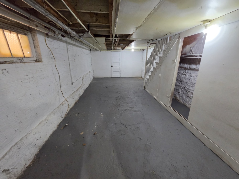 3 Bed 1 Bath, 1513 N Ellamont St Baltimore MD 21216 - Image 17